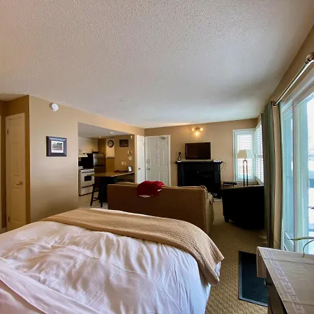 Quiet Hillside Studio - Wifi, Pool, Close To The Village Blue Mountains Exterior photo